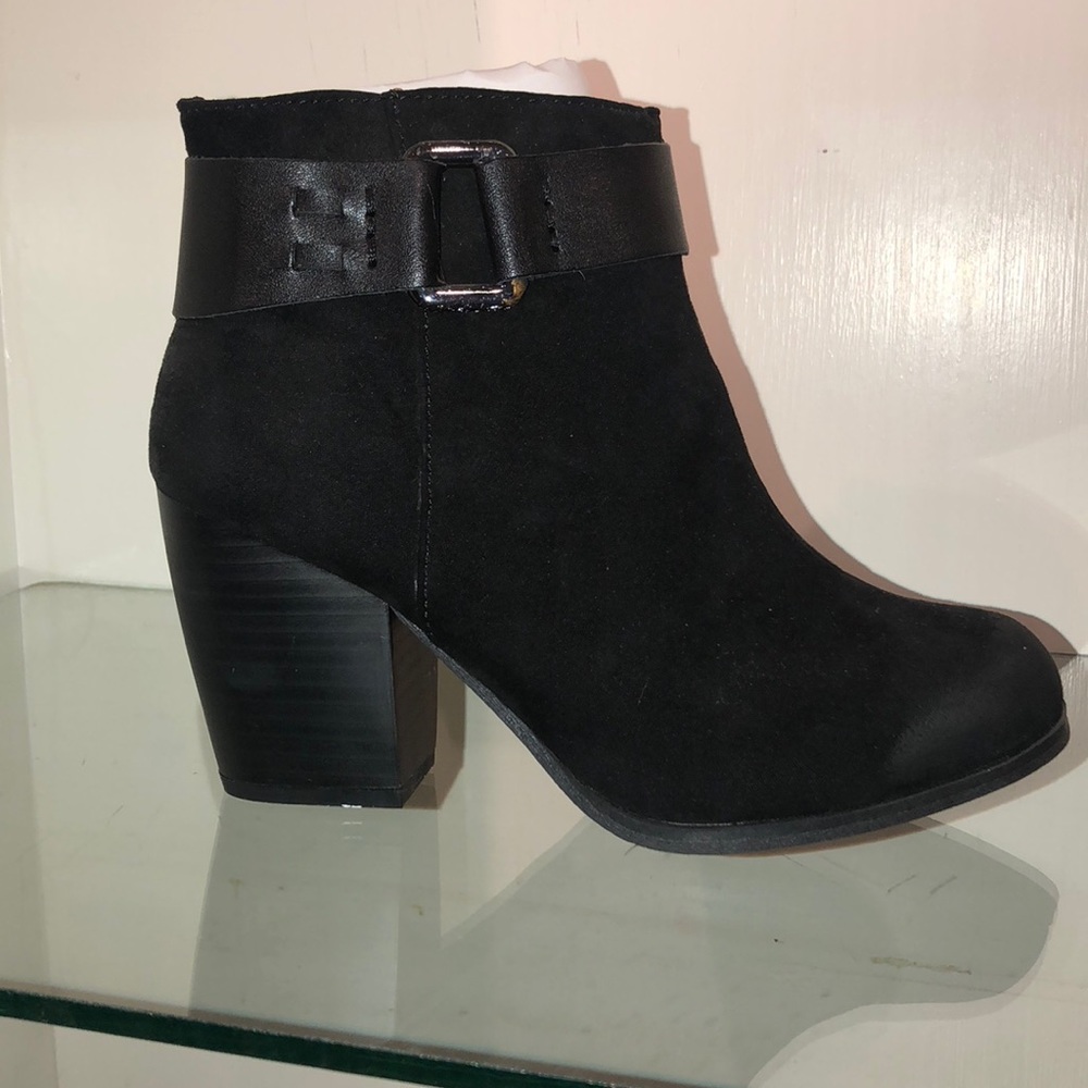 Black bootie
